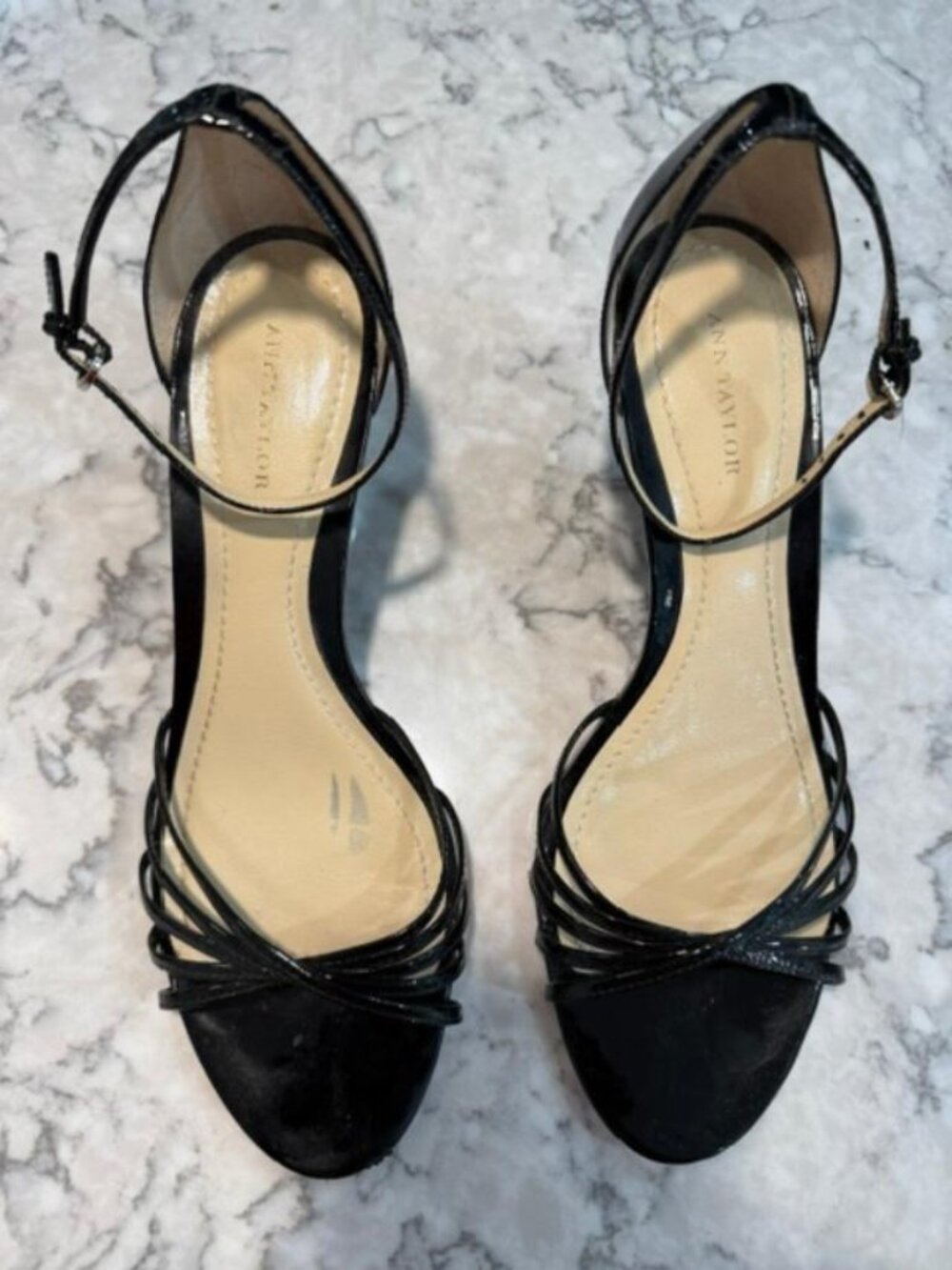 Ann Taylor Patent Leather Sandal Front Heels w/Sling Back & Buckle. Size 9M